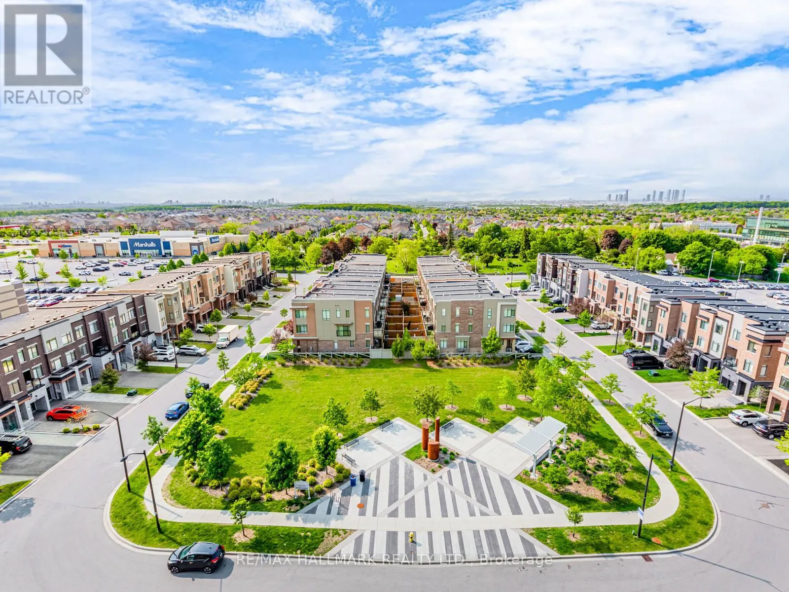 322 - 99 EAGLE ROCK WAY