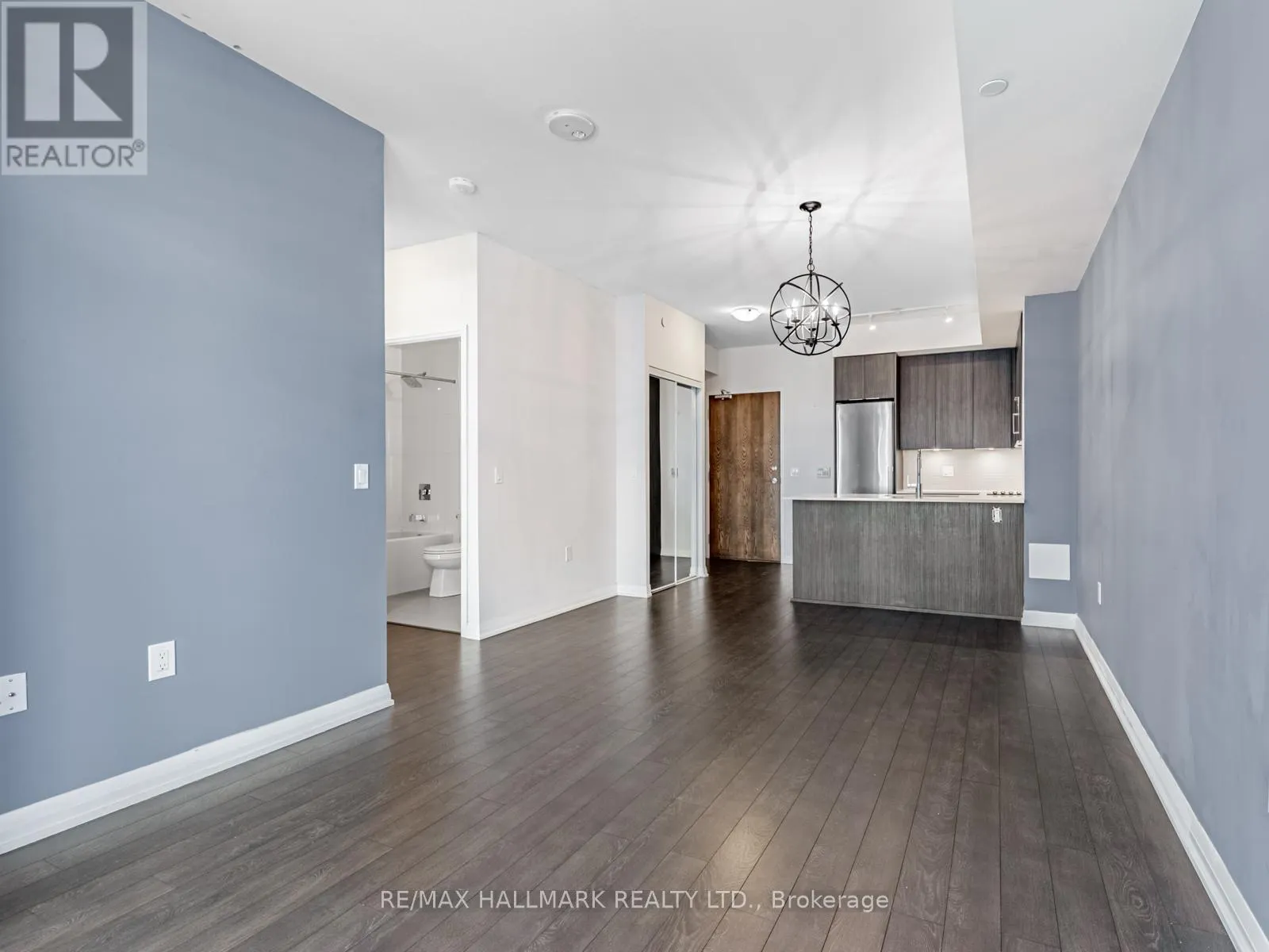 322 - 99 EAGLE ROCK WAY