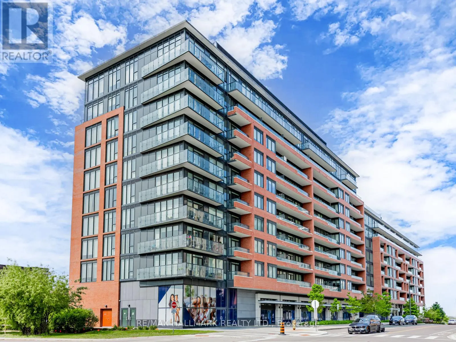 322 - 99 EAGLE ROCK WAY
