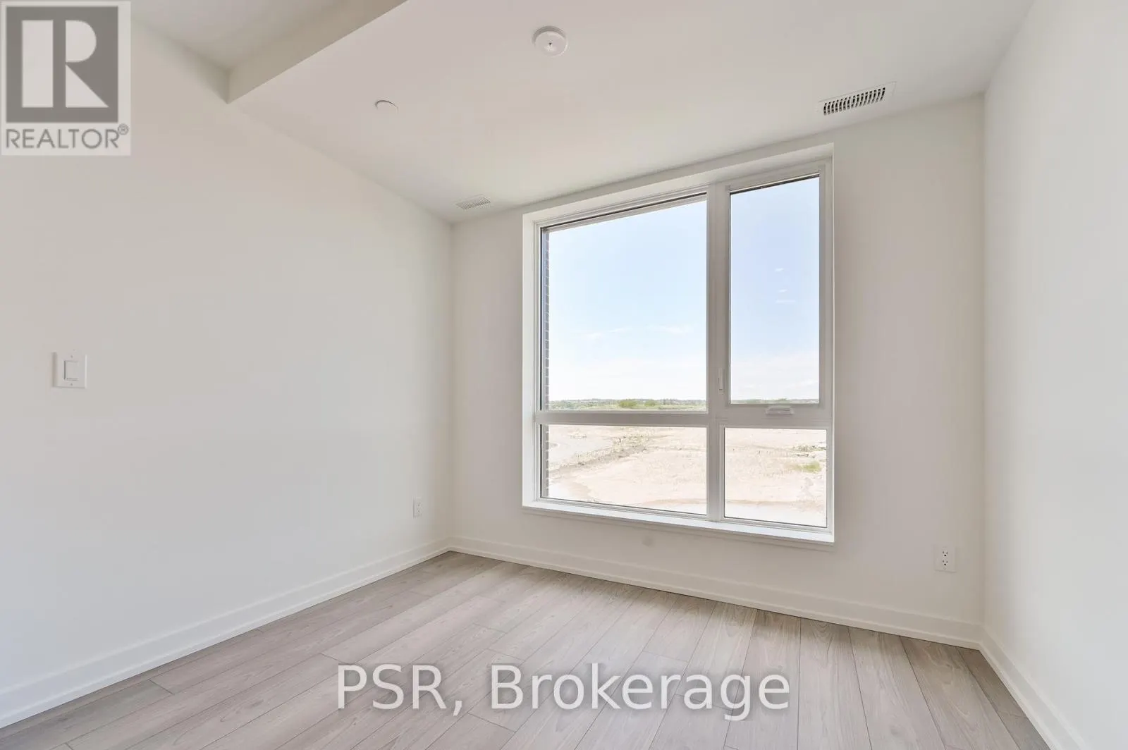 B308 - 65 SAIGON DRIVE