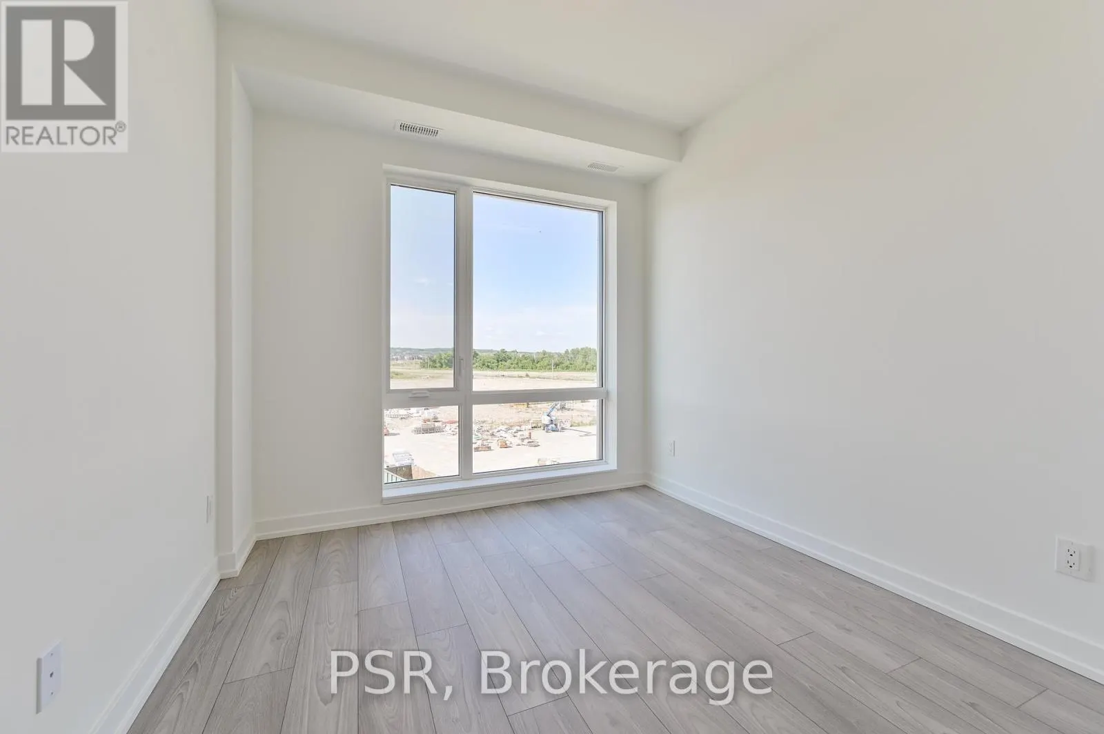 B308 - 65 SAIGON DRIVE