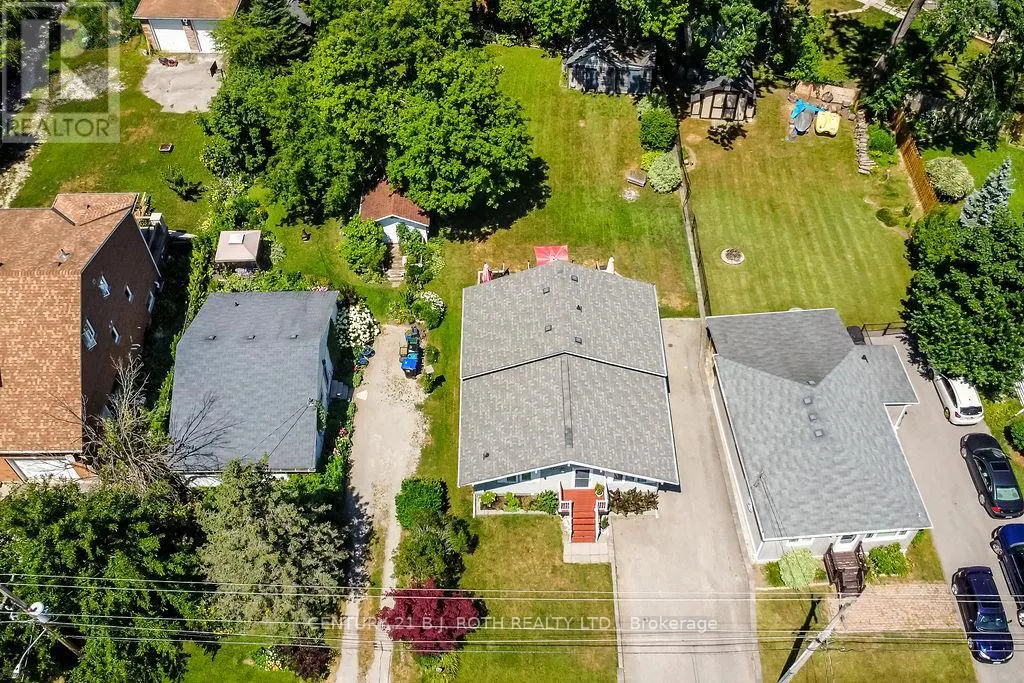 924 VICROL DRIVE