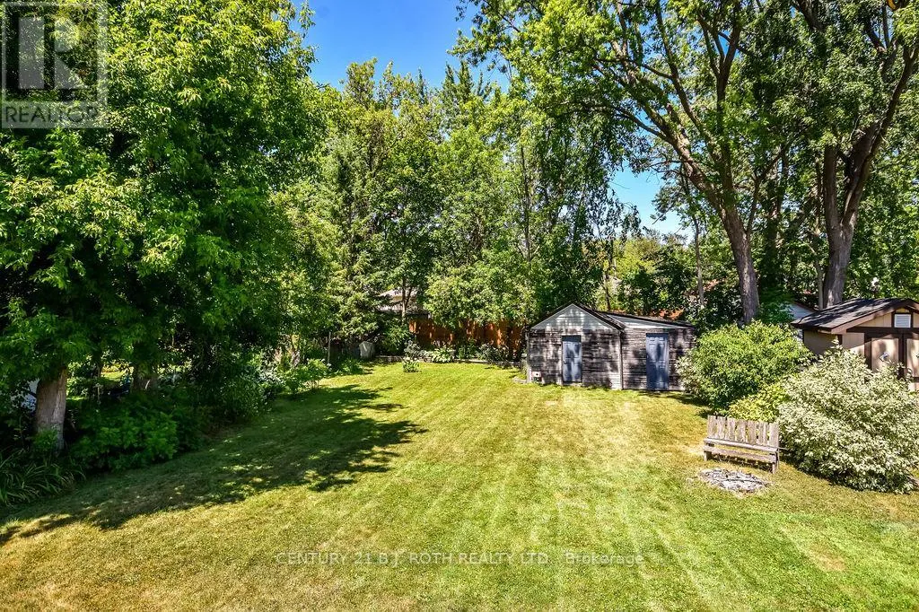 924 VICROL DRIVE
