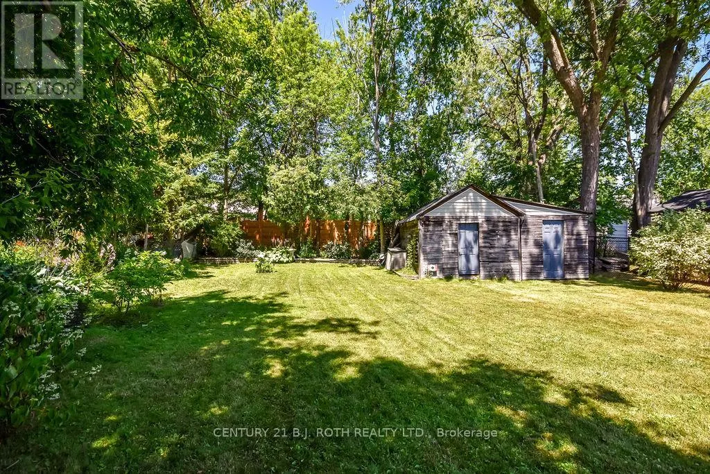 924 VICROL DRIVE