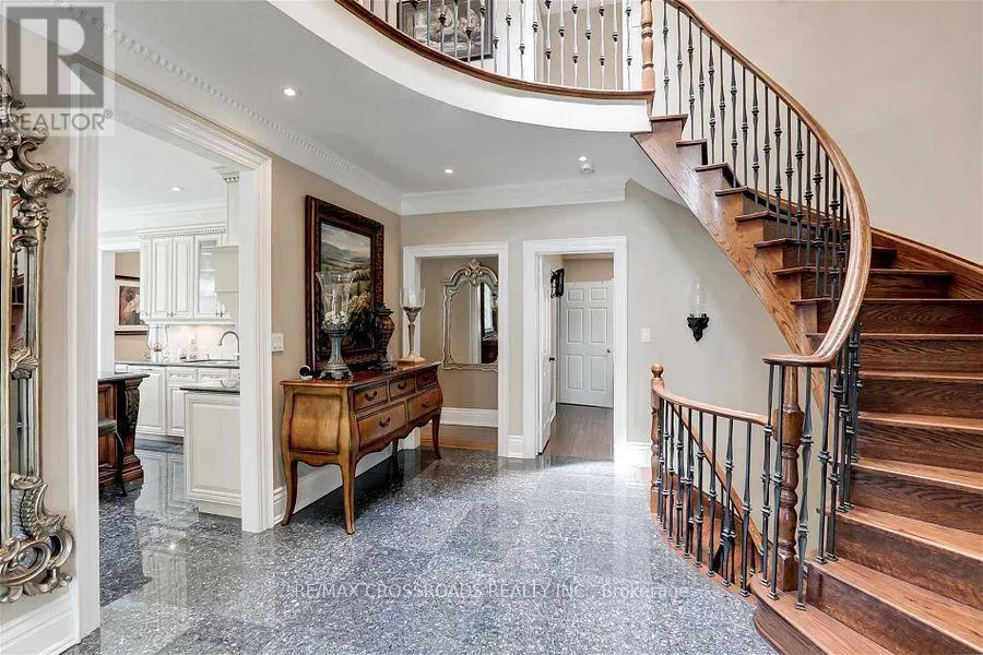 2 MUMBERSON COURT