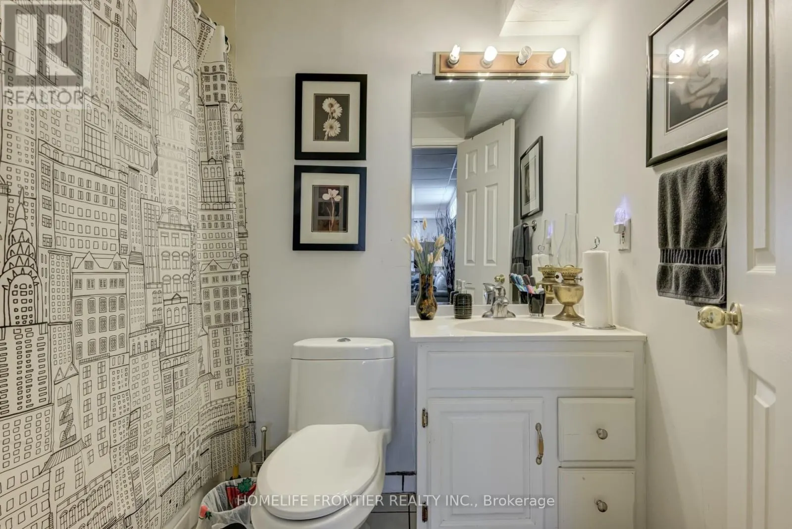 BASEMENT - 615 SANDFORD STREET