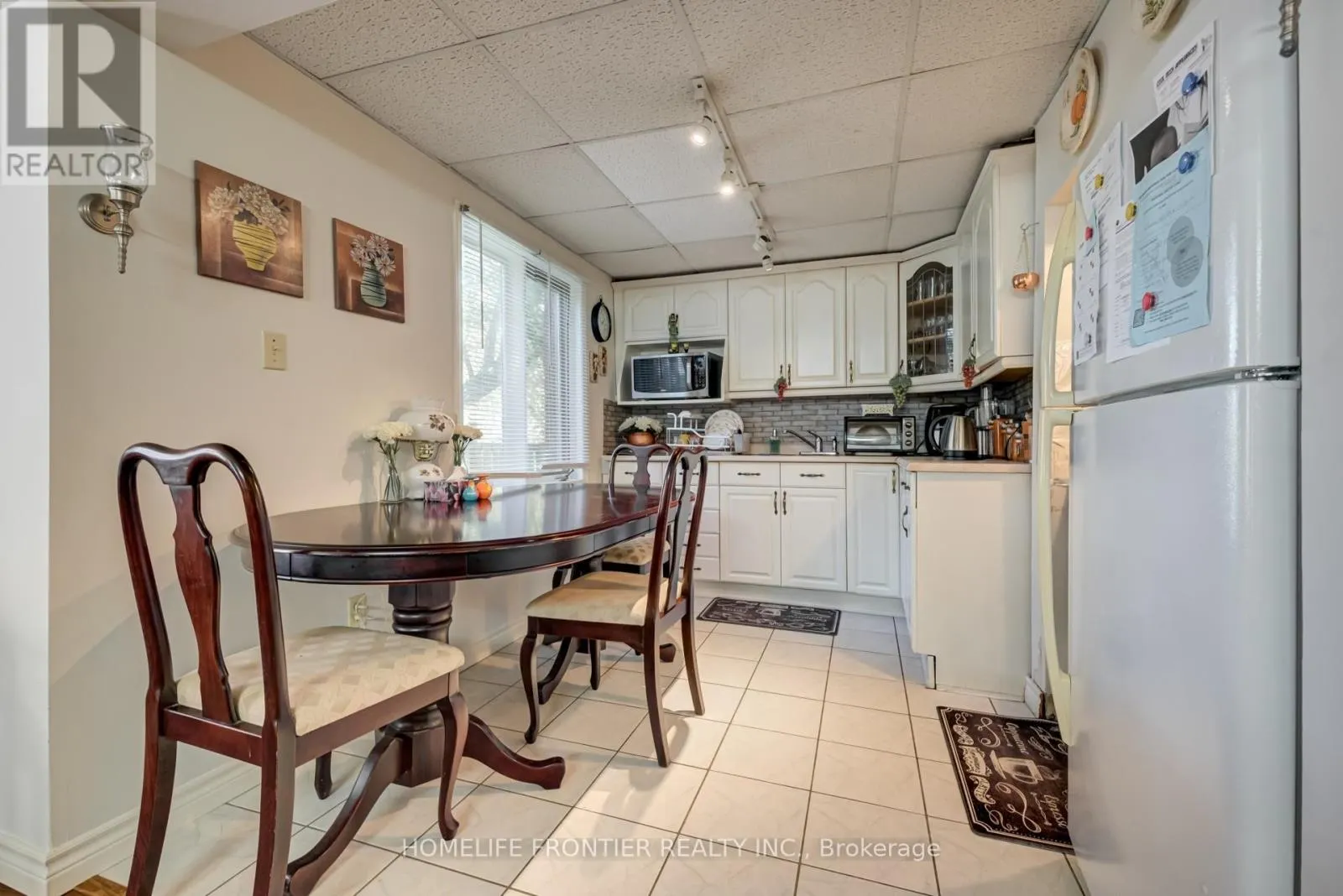 BASEMENT - 615 SANDFORD STREET