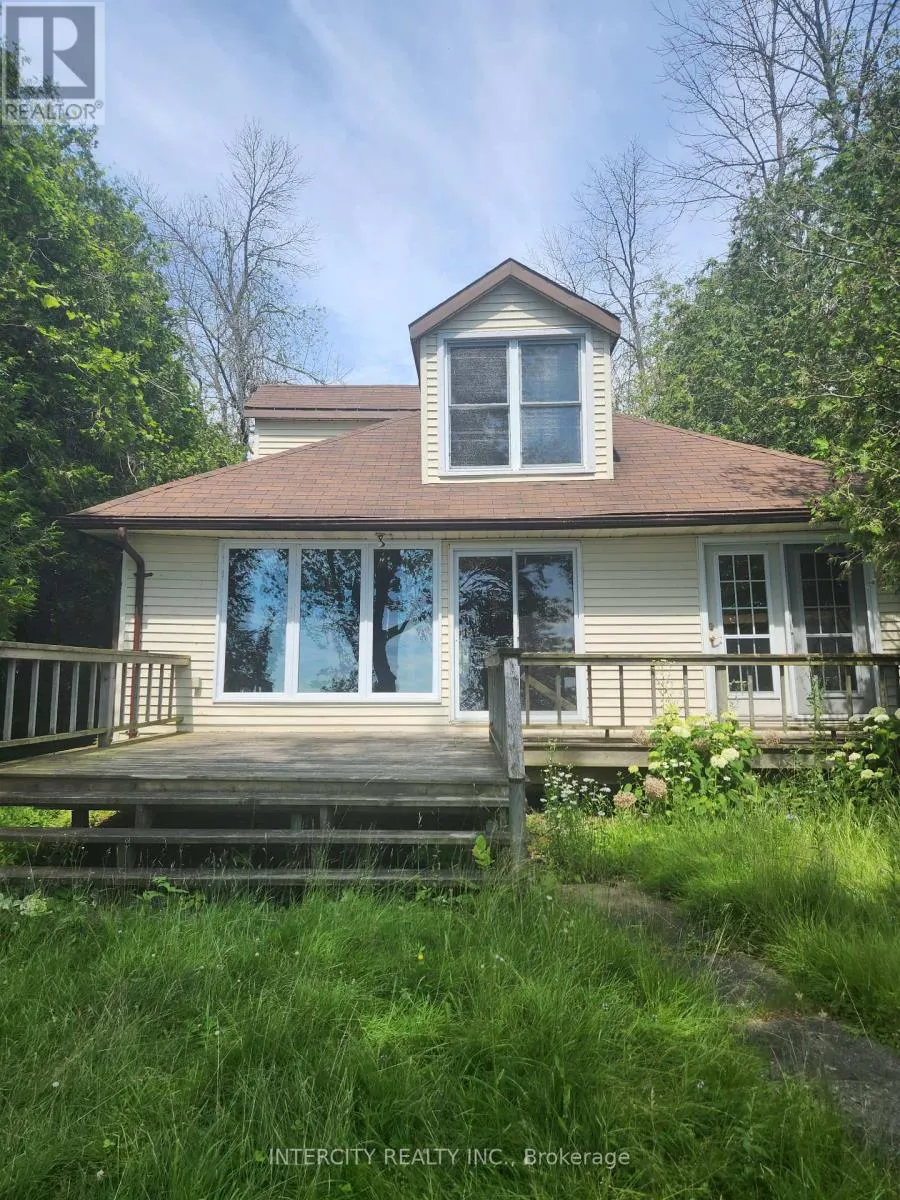 3353 CRESCENT HARBOUR ROAD