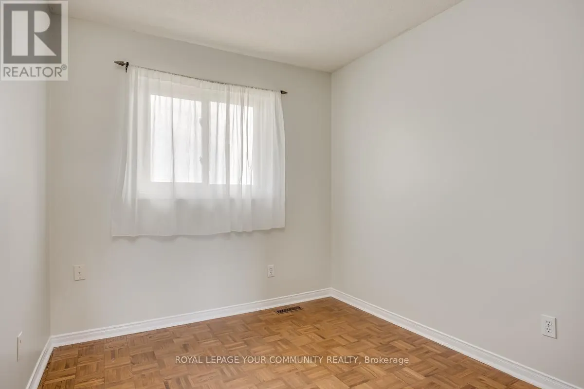 138 MELVILLE AVENUE