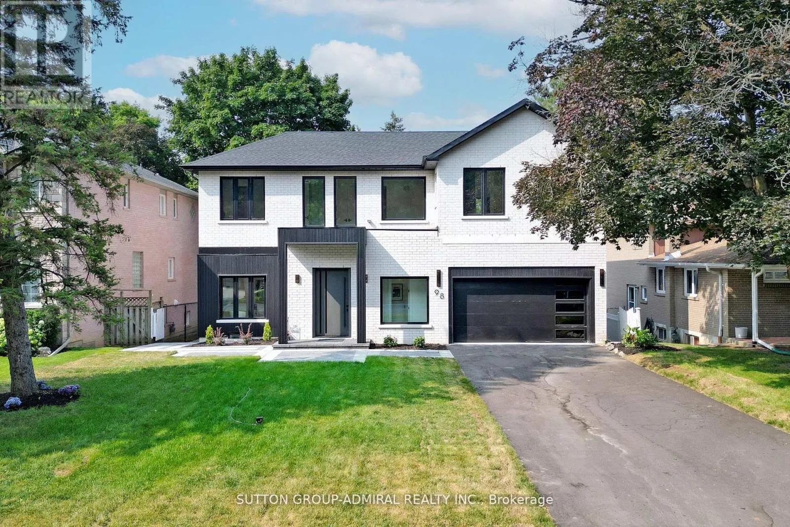 98 BABCOMBE DRIVE