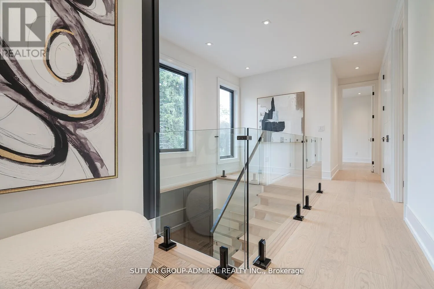 98 BABCOMBE DRIVE