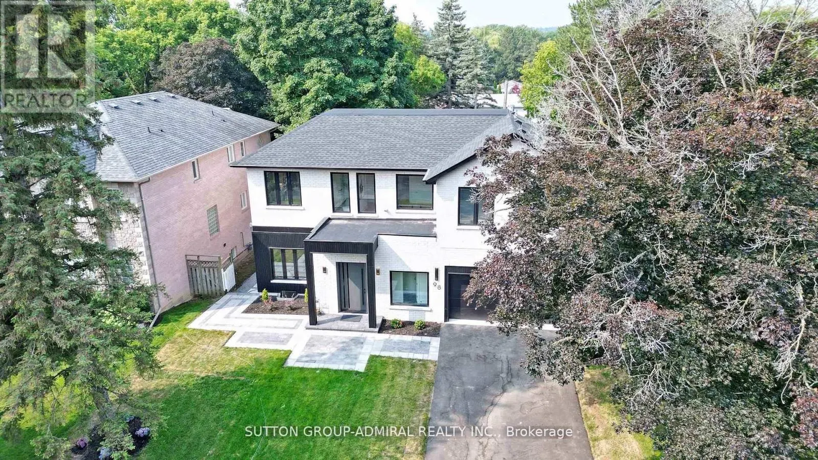 98 BABCOMBE DRIVE