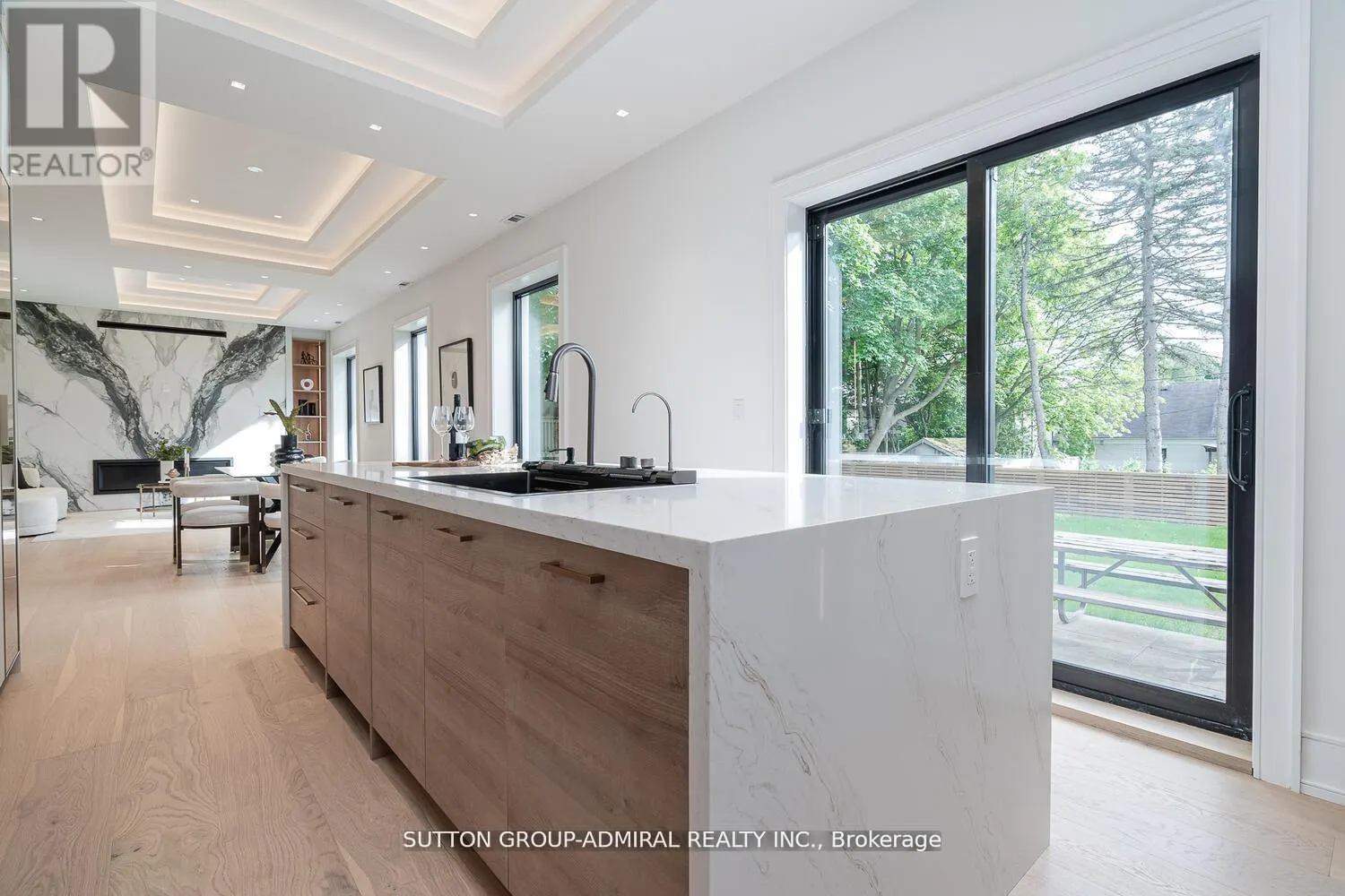 98 BABCOMBE DRIVE