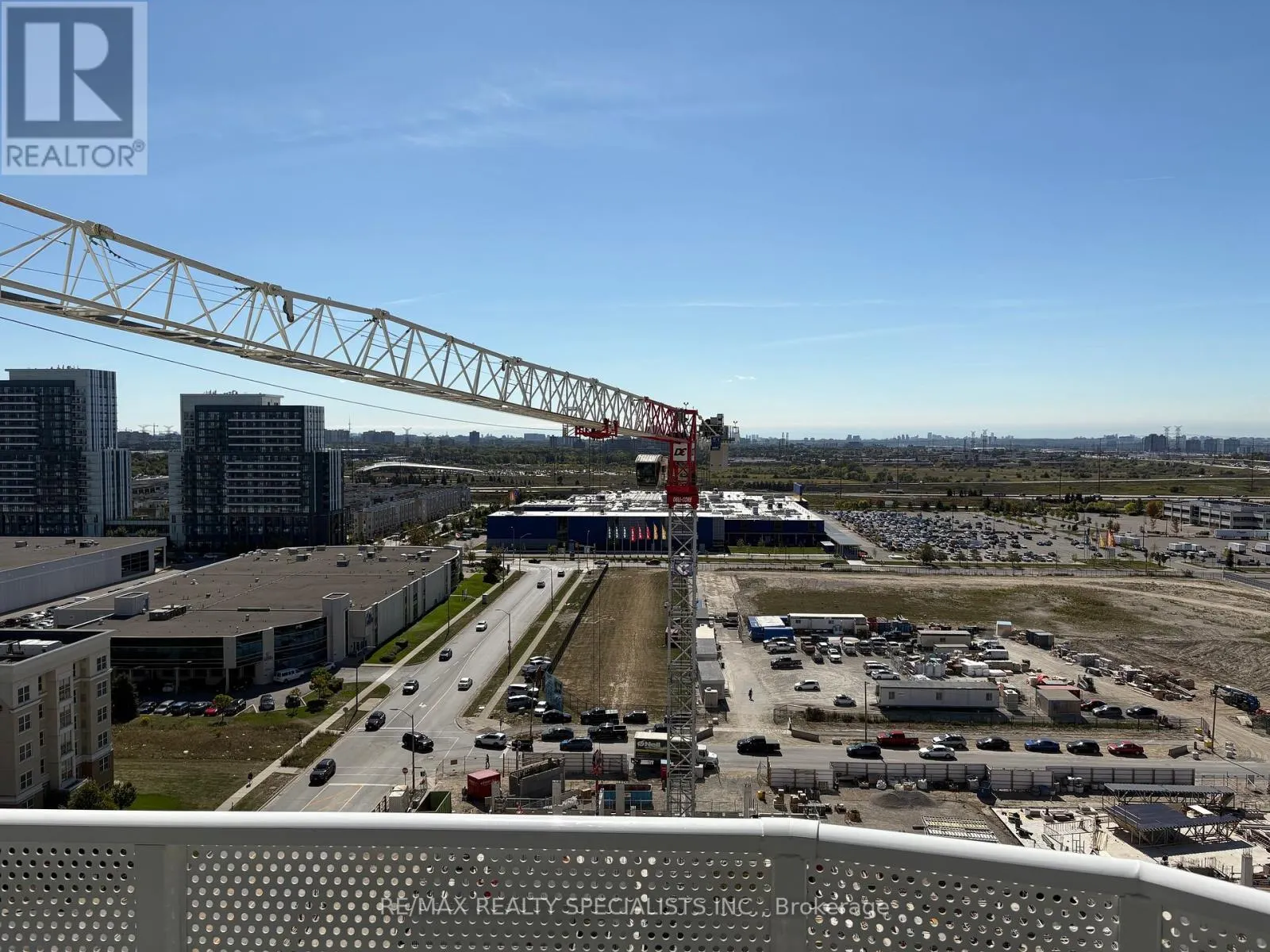 1712 - 28 INTERCHANGE WAY