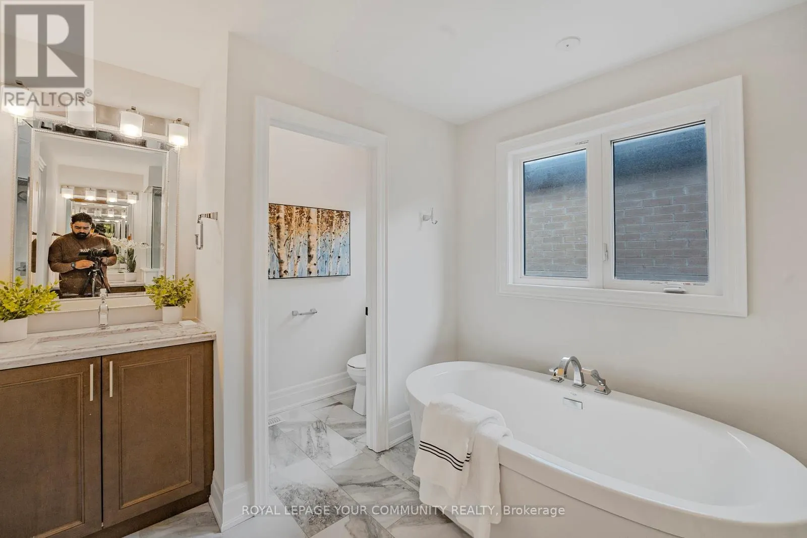 93 VELIA COURT