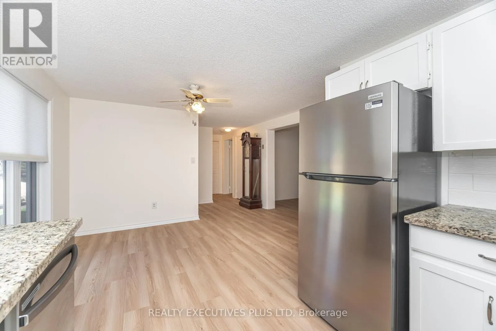 3 HICKORY COURT