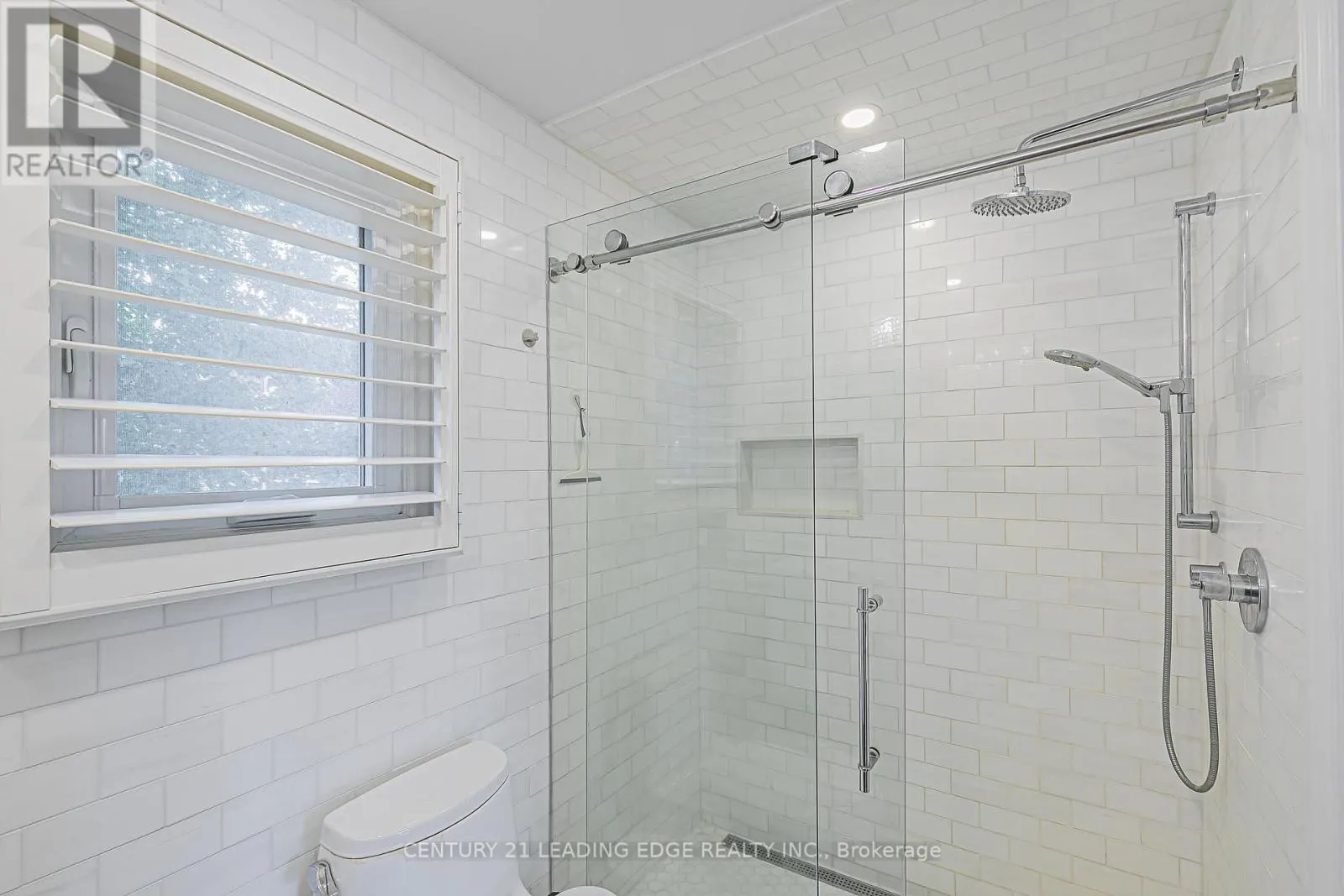 31 TWELVE OAKS DRIVE