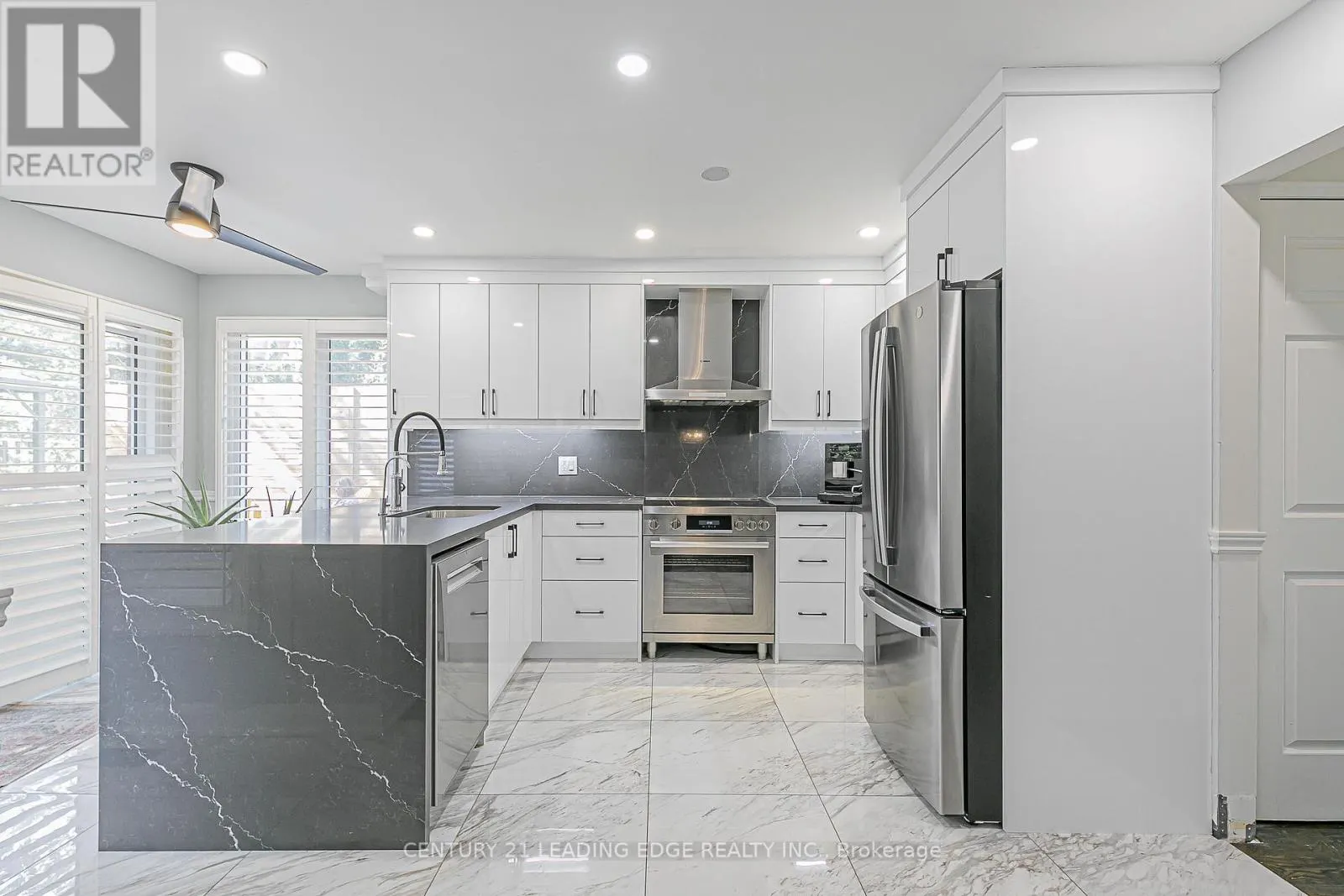 31 TWELVE OAKS DRIVE