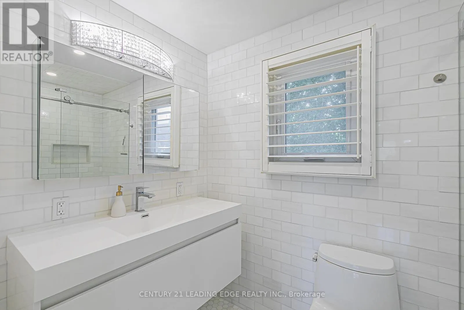 31 TWELVE OAKS DRIVE