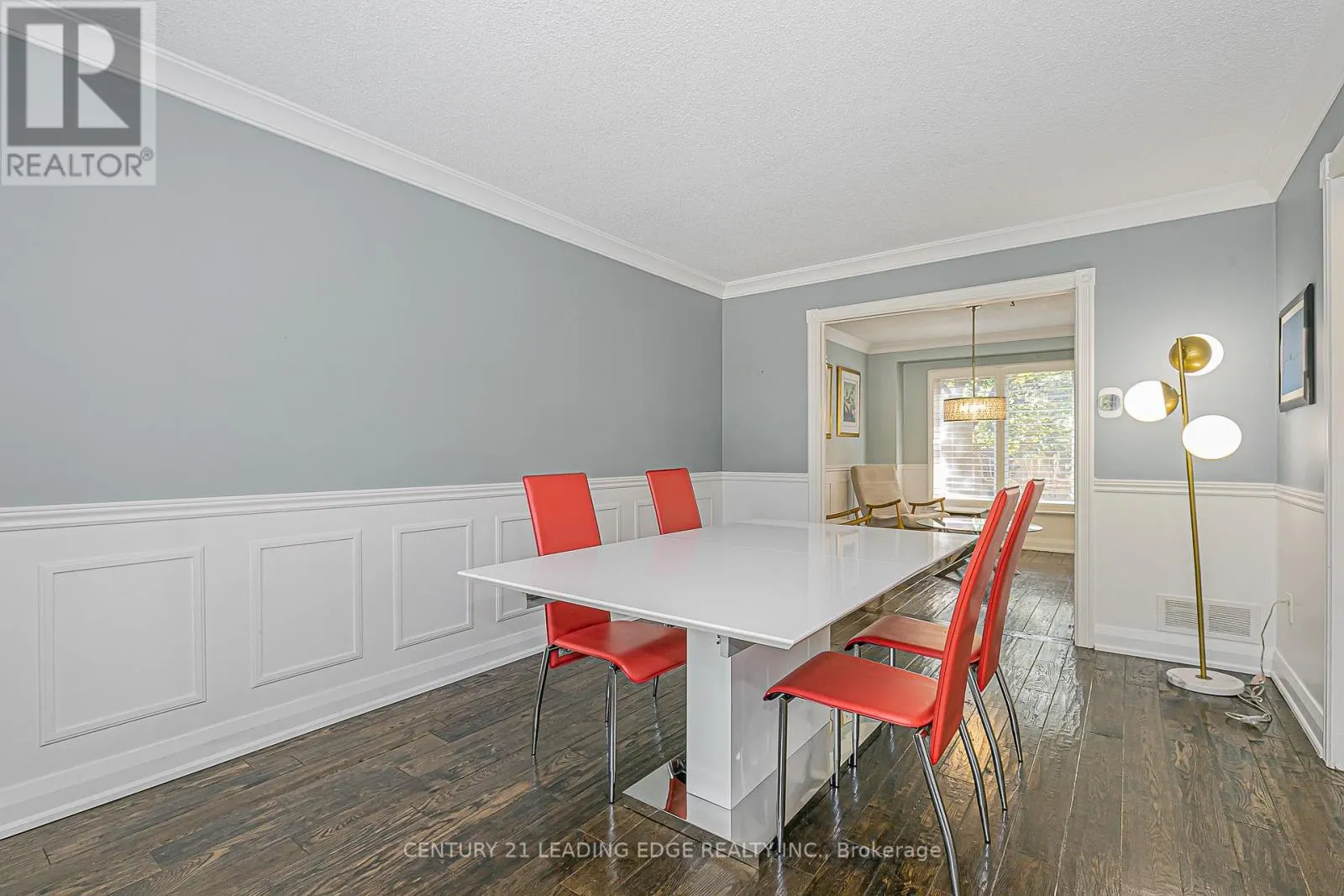 31 TWELVE OAKS DRIVE
