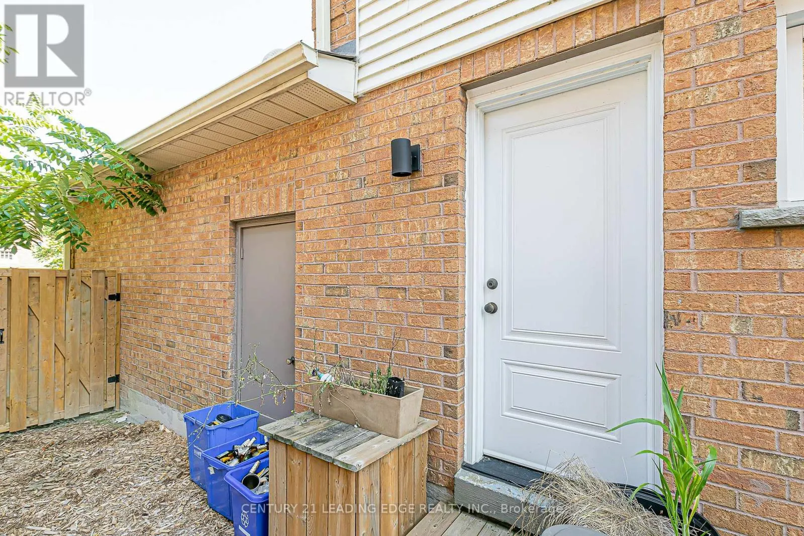 31 TWELVE OAKS DRIVE