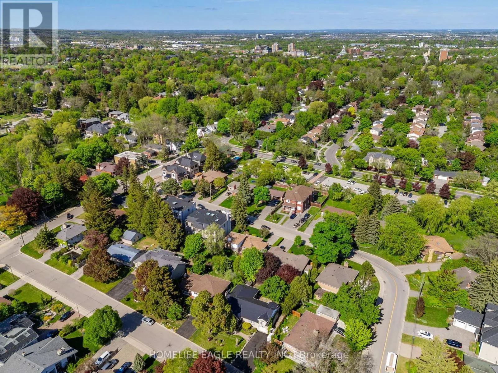 11 KNOLLSIDE DRIVE