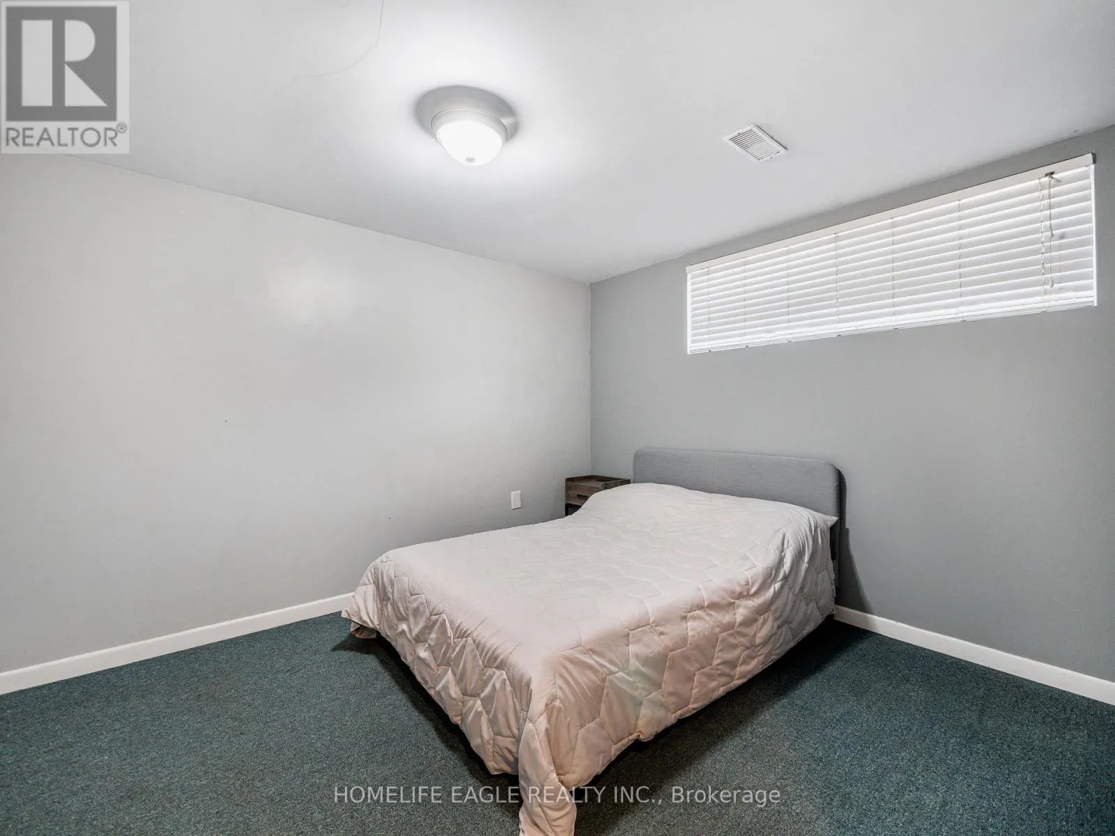 11 KNOLLSIDE DRIVE