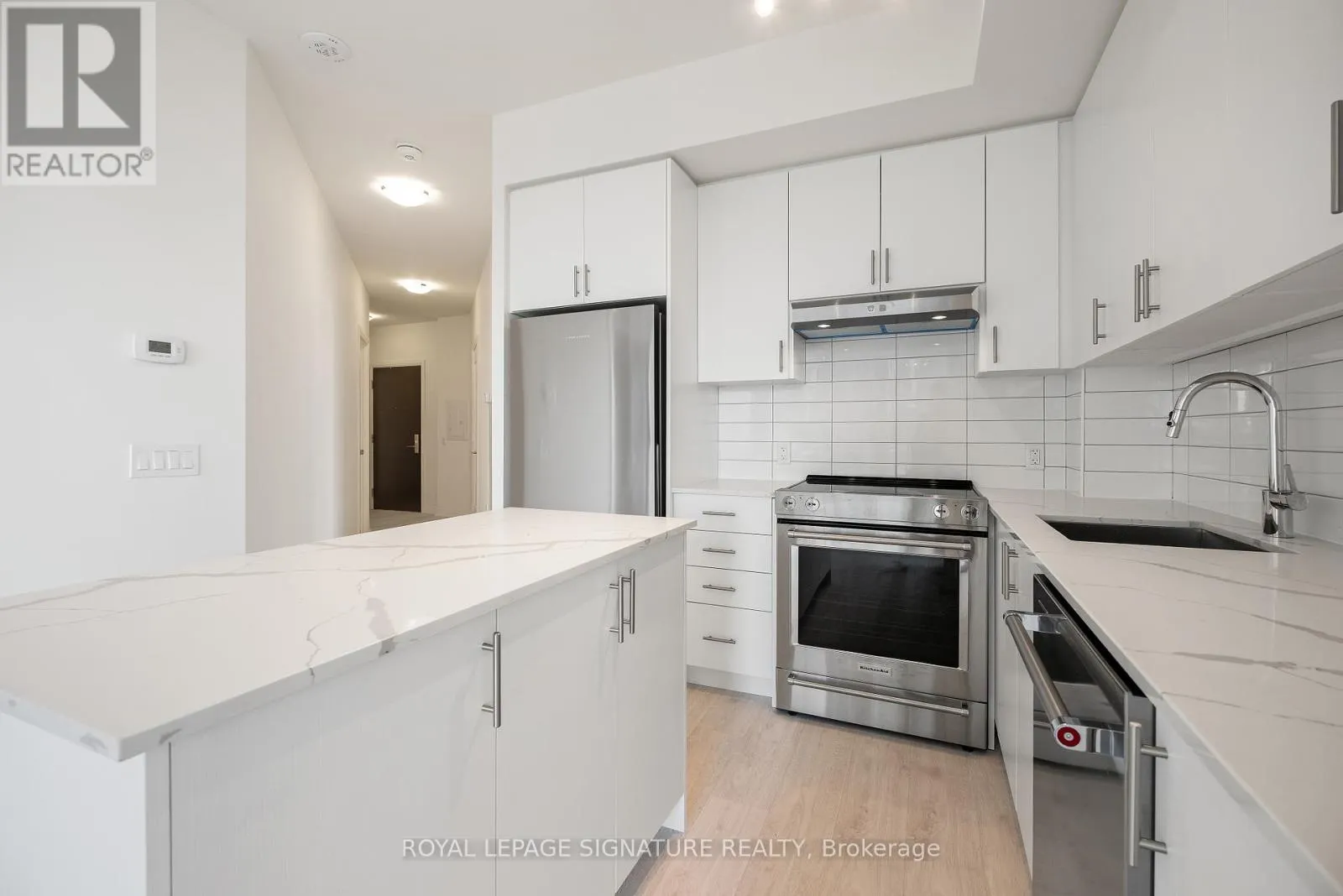 602 - 9000 JANE STREET