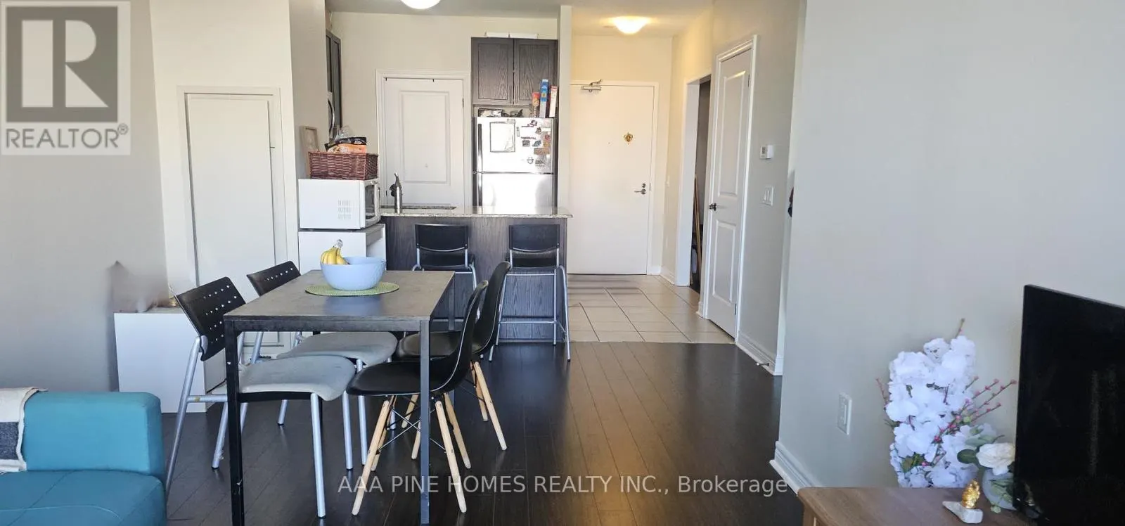 205 - 7325 MARKHAM ROAD