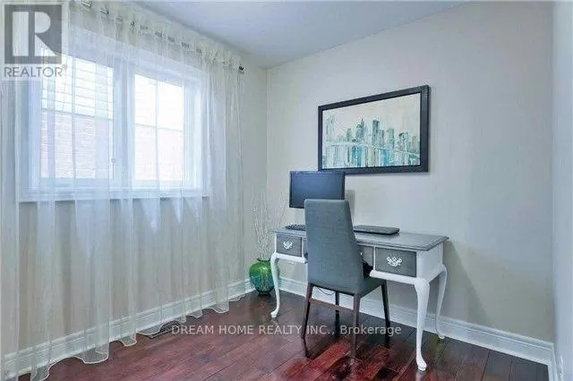 30 WHITE BEACH CRESCENT