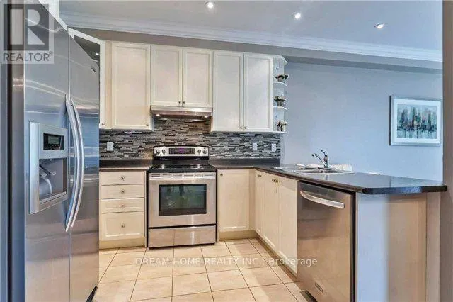 30 WHITE BEACH CRESCENT