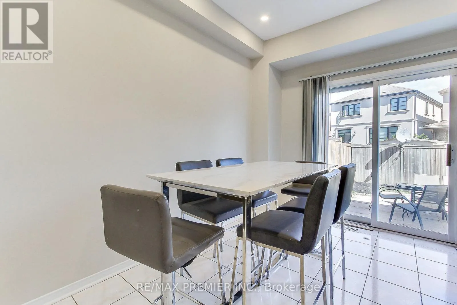 35 CRADDOCK STREET