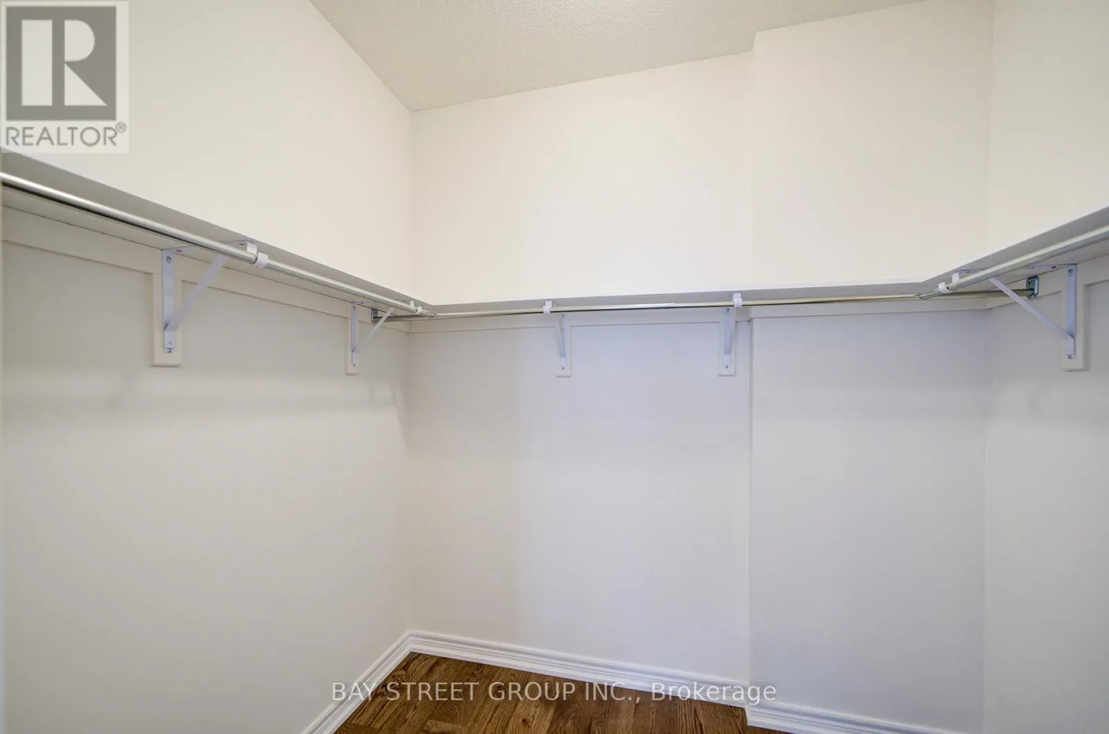 87 MCCAGUE AVENUE