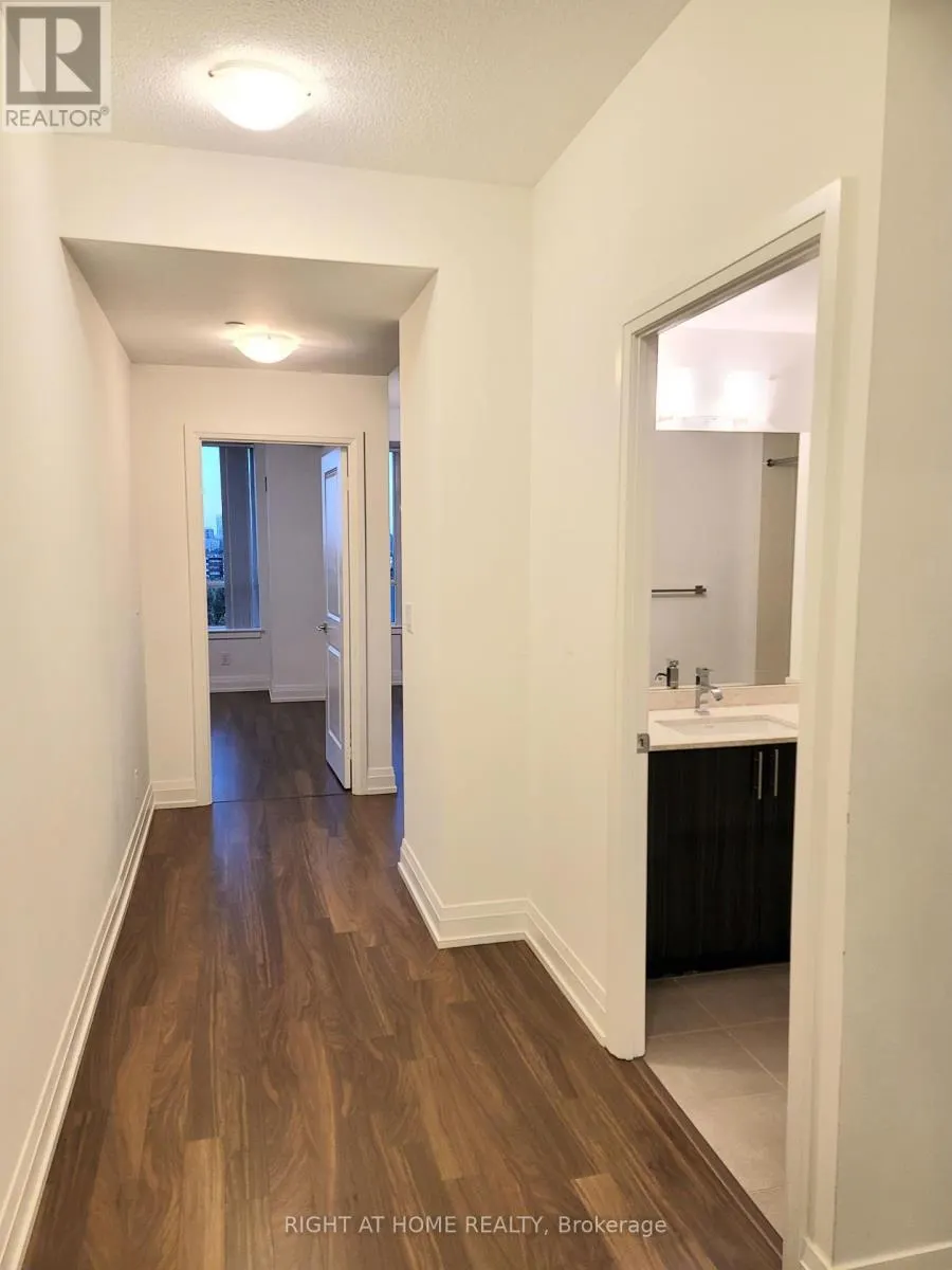 1007 - 7167 YONGE STREET