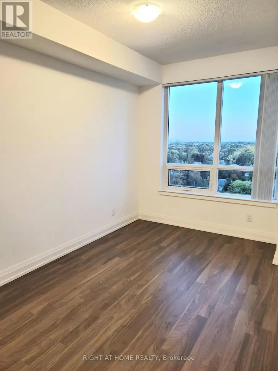 1007 - 7167 YONGE STREET
