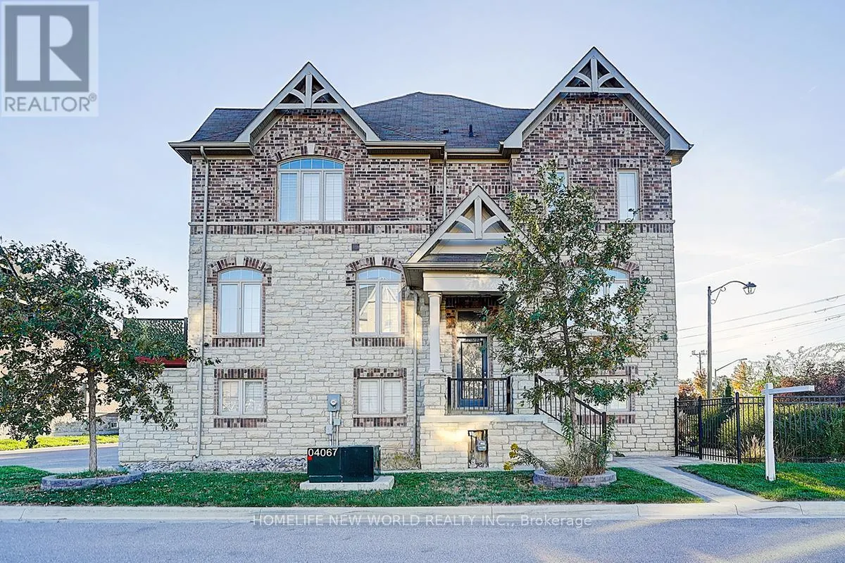 107 BEECHBOROUGH CRESCENT