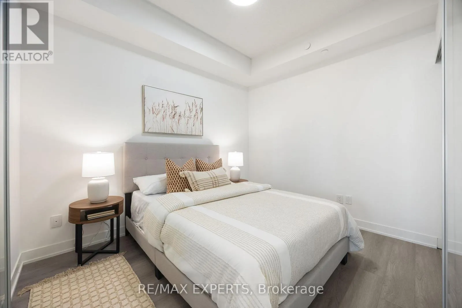 828 - 8119 BIRCHMOUNT ROAD