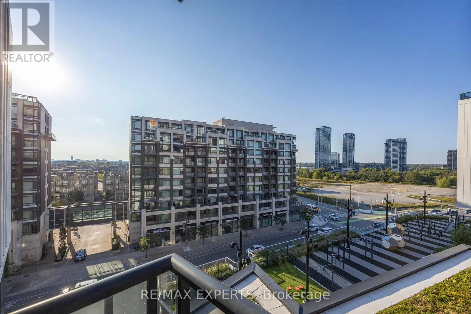 828 - 8119 BIRCHMOUNT ROAD