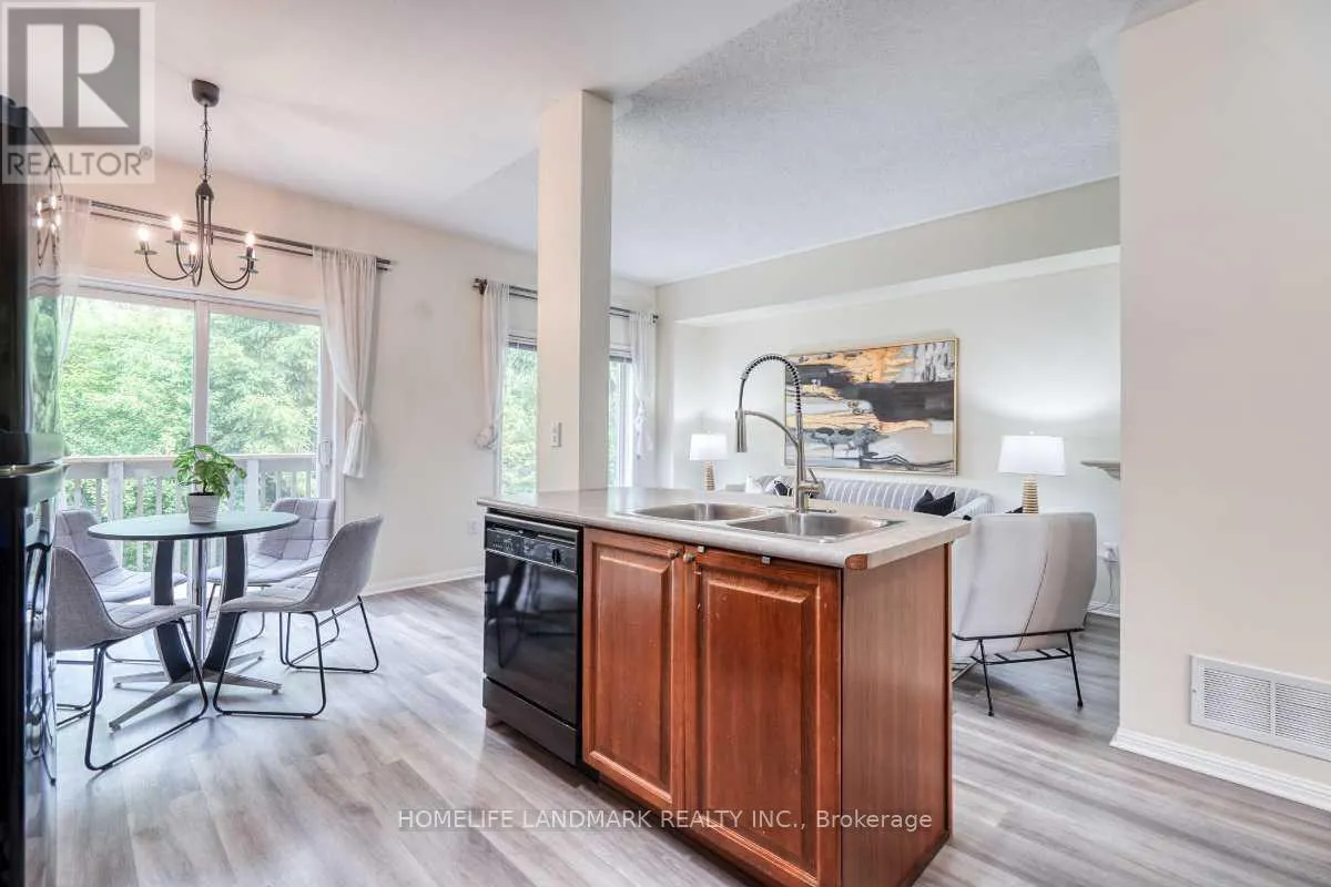 51 - 100 ELGIN MILLS ROAD W