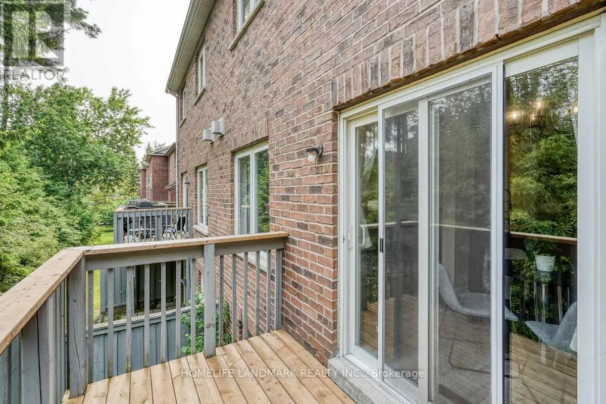 51 - 100 ELGIN MILLS ROAD W