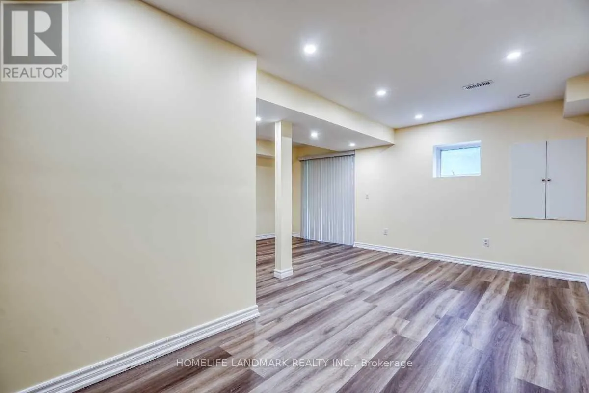 51 - 100 ELGIN MILLS ROAD W