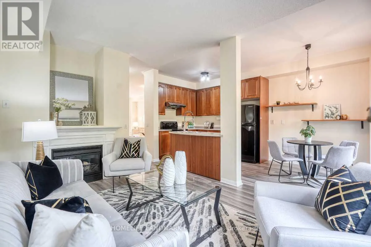 51 - 100 ELGIN MILLS ROAD W
