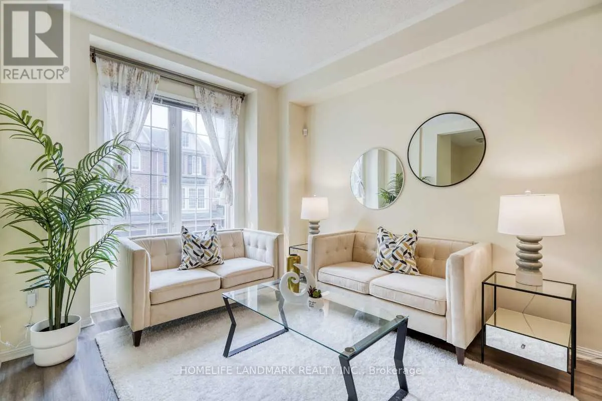 51 - 100 ELGIN MILLS ROAD W