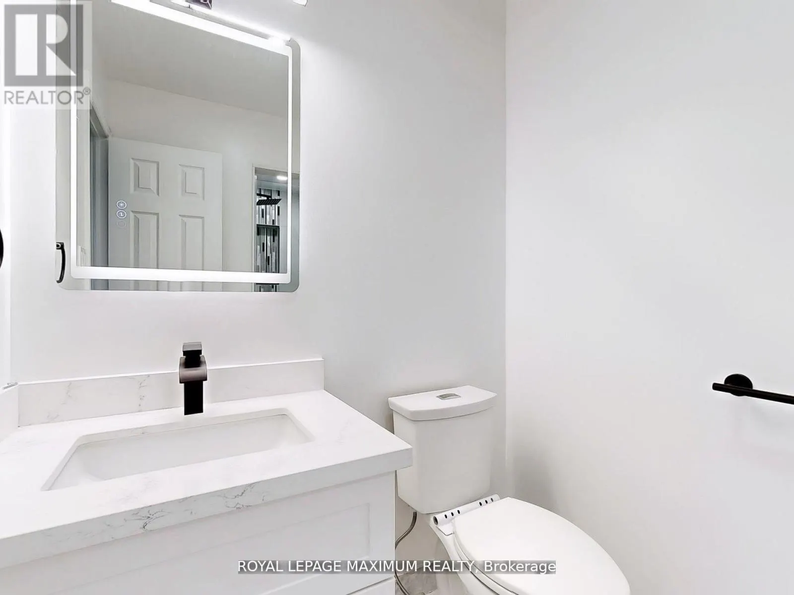 22 A WALTHAM CRESCENT
