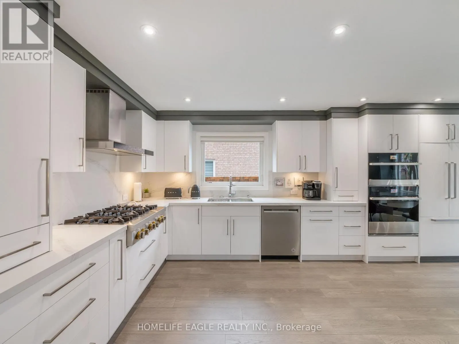 6 BRIGHTSVIEW DRIVE