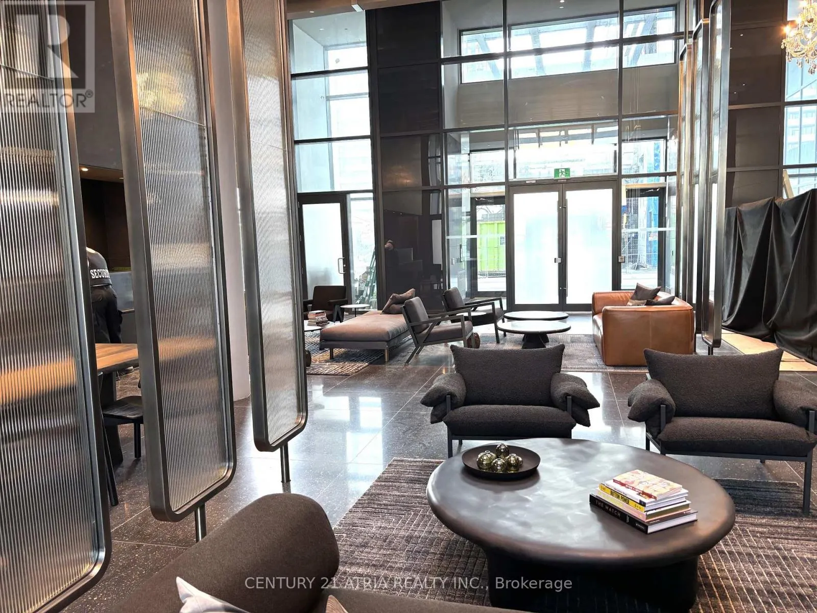 4209 - 28 INTERCHANGE WAY