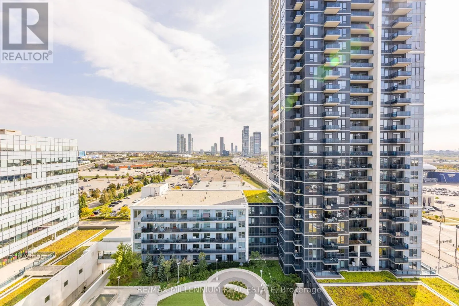 1401 - 3700 HIGHWAY 7 ROAD