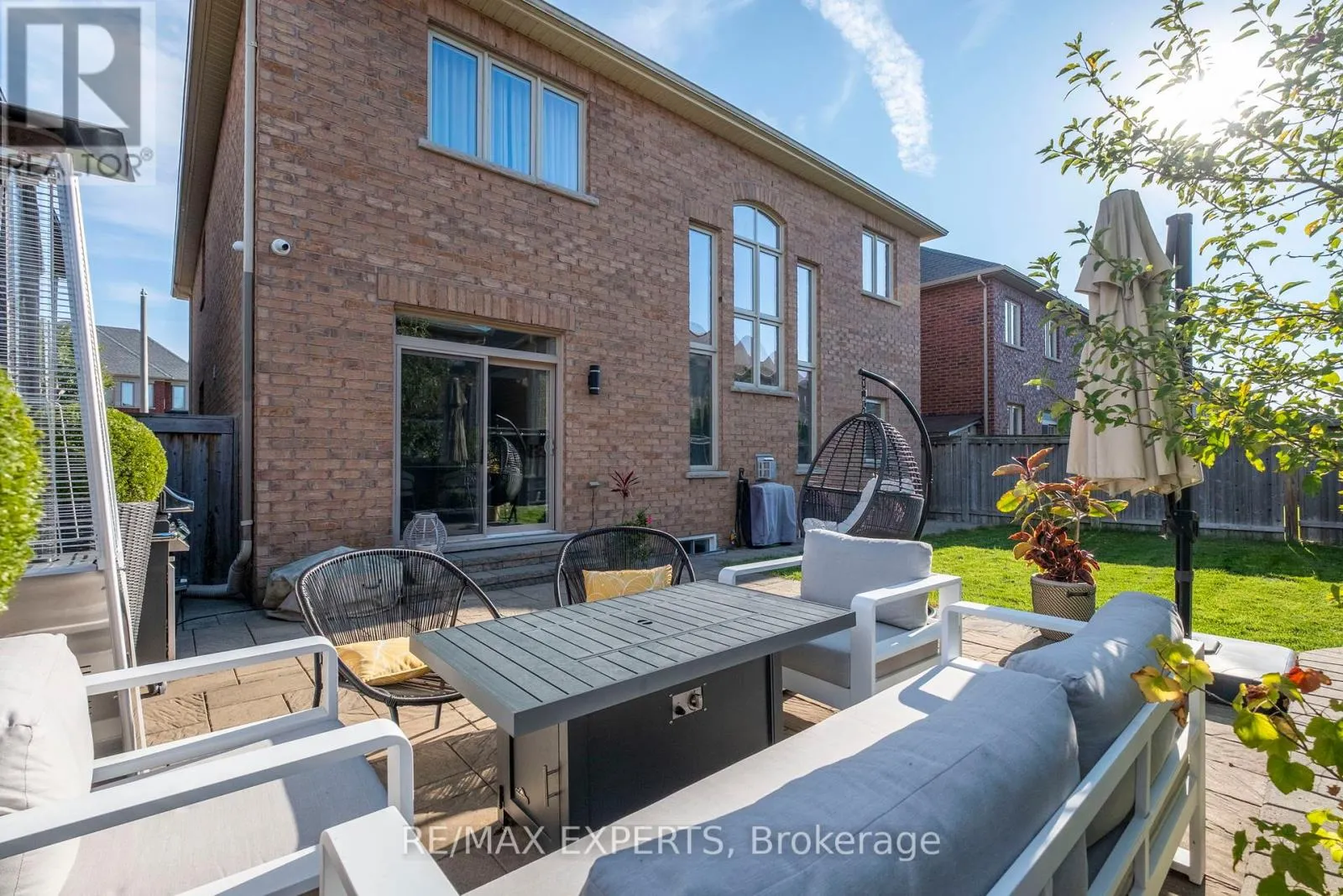 40 HERON HOLLOW AVENUE
