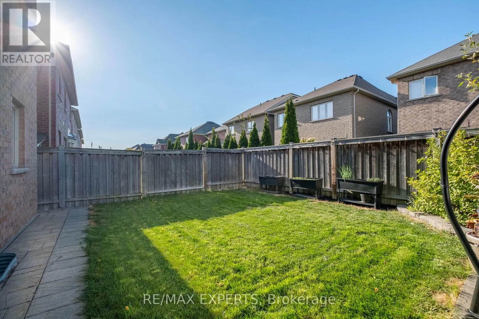 40 HERON HOLLOW AVENUE