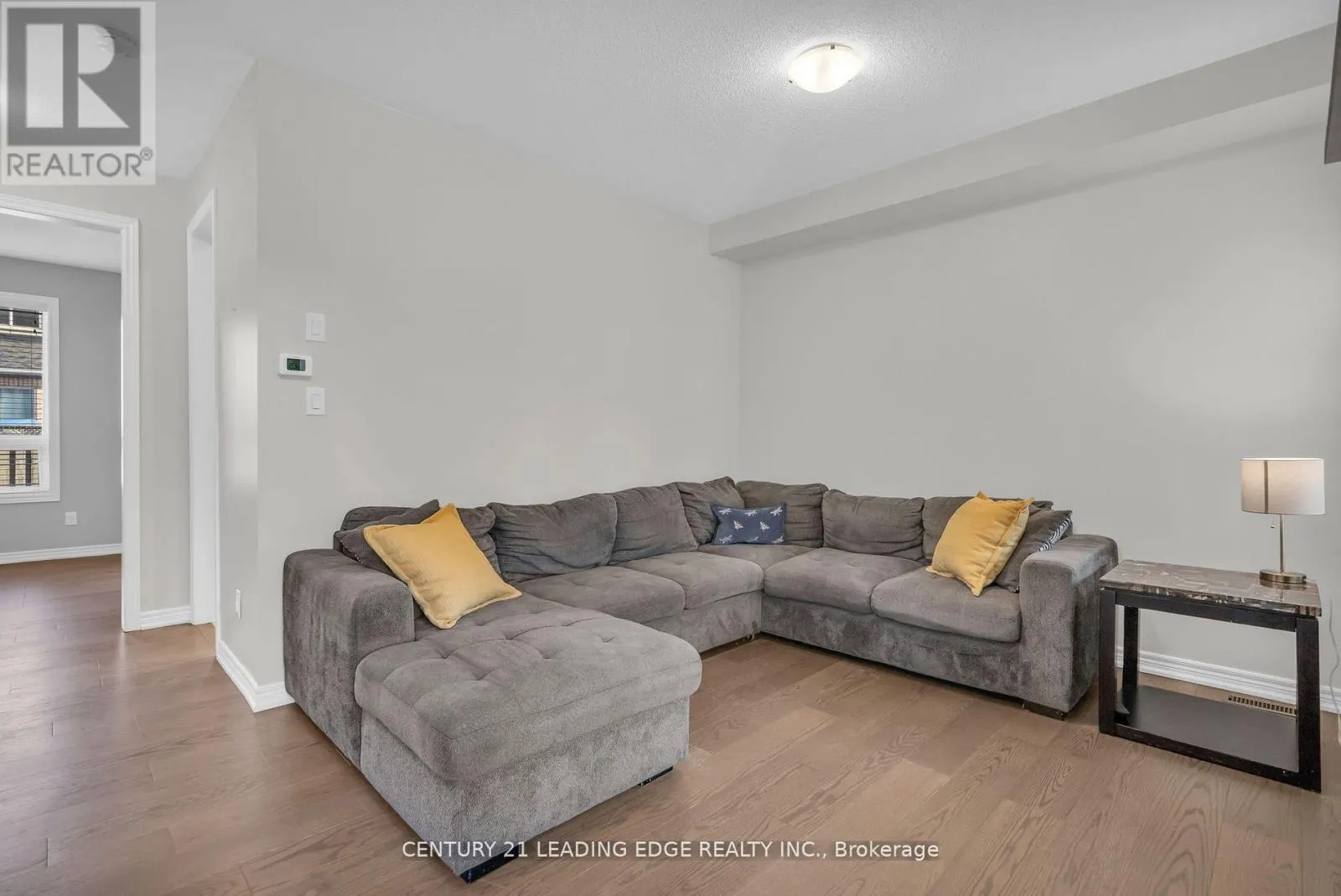 288 KIRKVALLEY CRESCENT